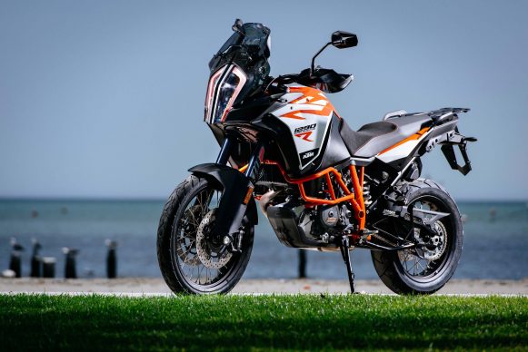 030817-2017-ktm-1290-super-adventure-r-_DSC4178-581x388
